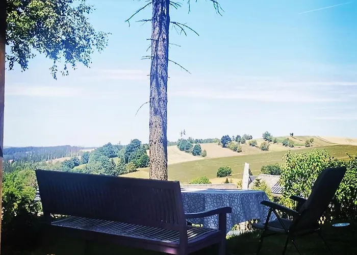 Zauberblick Am Rennsteig Frankenwald Freistehend Naturnah Hundefreundlich Eingezaeunt *